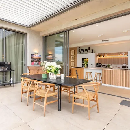 Futuriste - Exceptional With Panoramic View Villa *